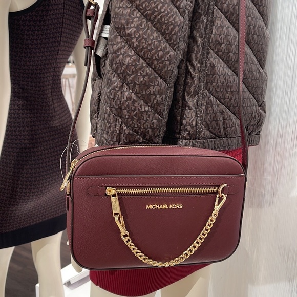 Michael Kors Jet Set Item Large East West Zip Chain Crossbody 
Merlot - Picture 4 of 16